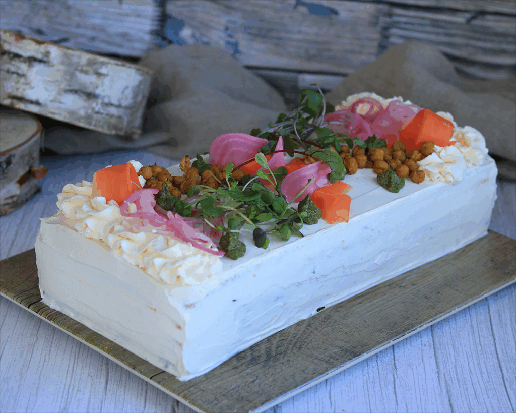 Juveneksella kakut valmistetaan aina tuoreista ja laadukkaista raaka-aineista. 