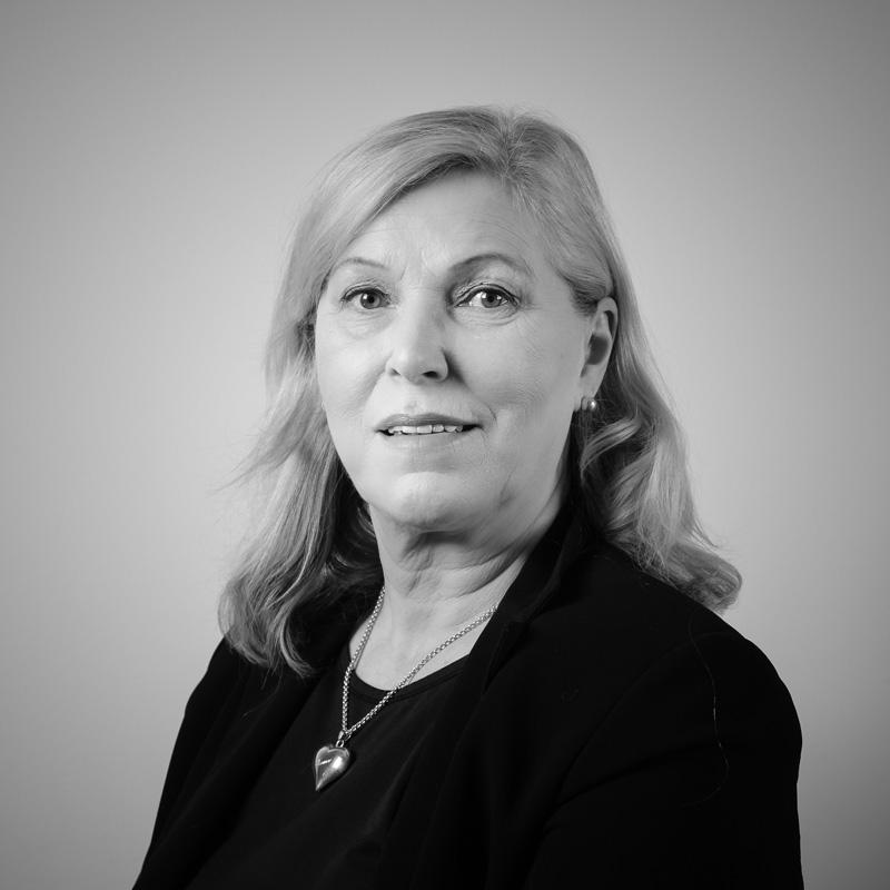 Arja Mäkimartti, myyntipäällikkö