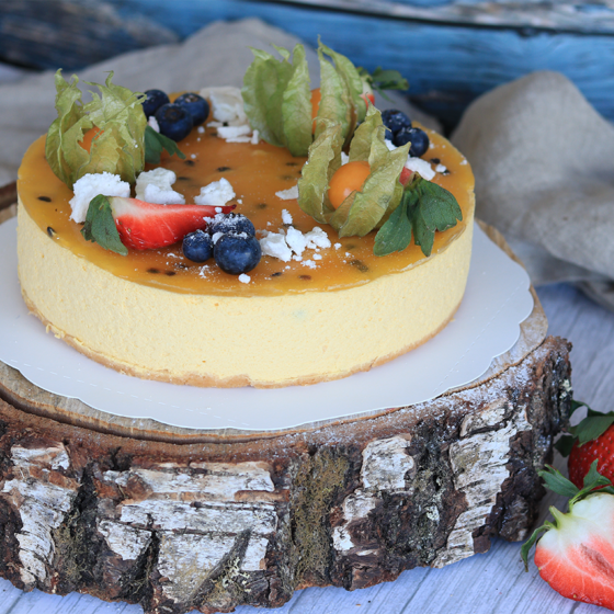 makeat ja suolaiset kakut - Mango-passionjuustokakku